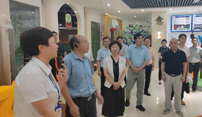 索求无限可能  同谋发展大计——记民建江西省委会来岳阳hahabet星辰大海调研！